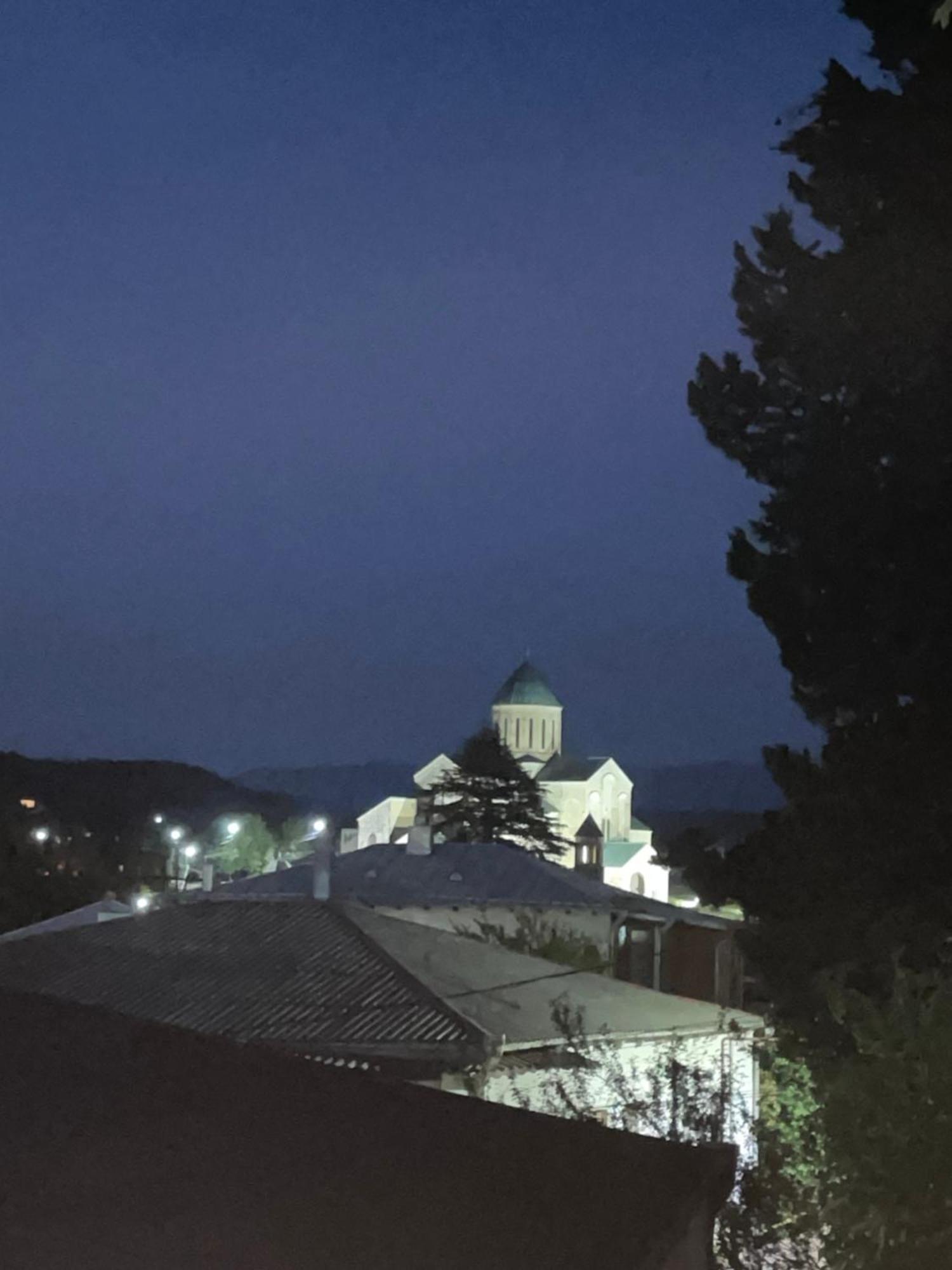 Garden Rooms In Kutaisi Exterior foto