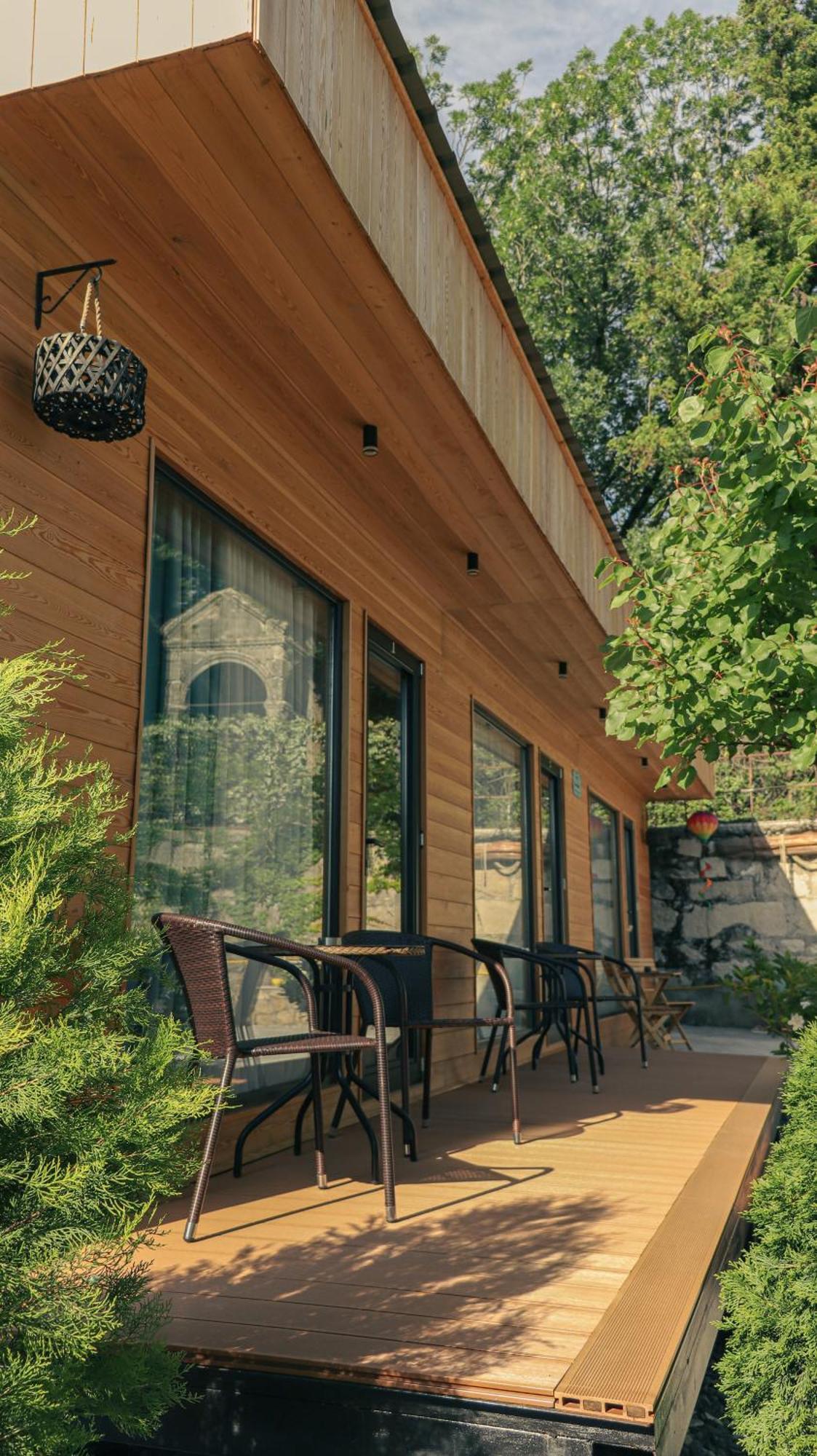 Garden Rooms In Kutaisi Exterior foto